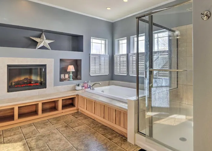 Charming Vacation W/ Mtn Views! Holiday home Cody
