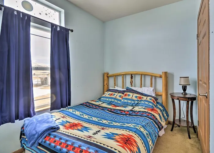 Holiday home Charming Vacation W/ Mtn Views! *