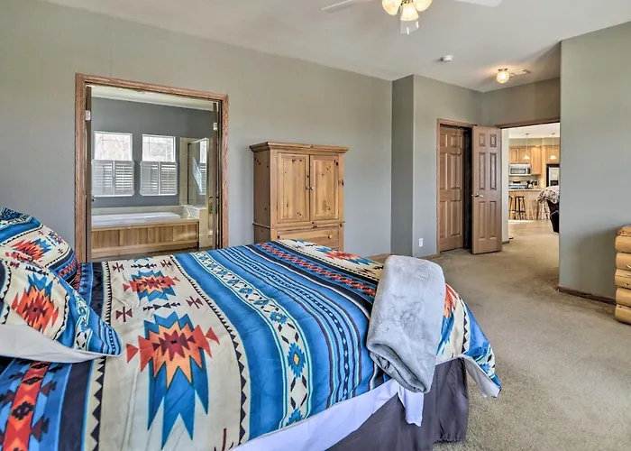 Charming Vacation W/ Mtn Views! Holiday home *