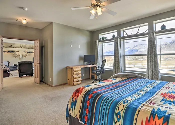 Charming Vacation W/ Mtn Views! Holiday home